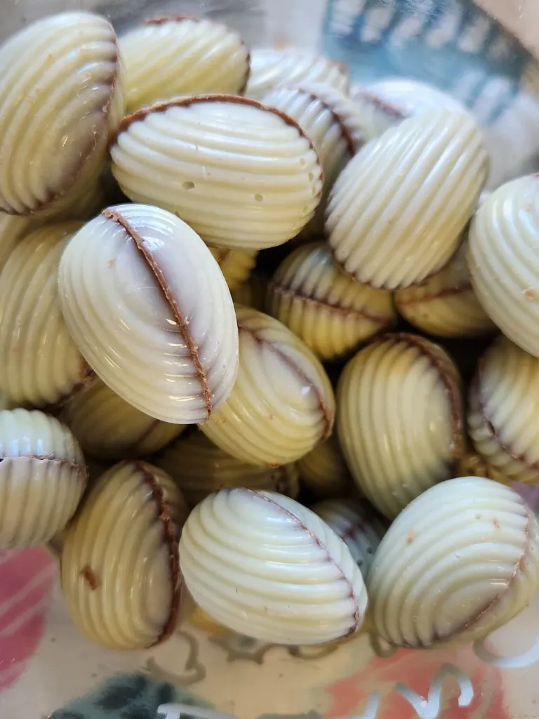 Oeufs de Pâques blanc-praliné(/100 g) bio