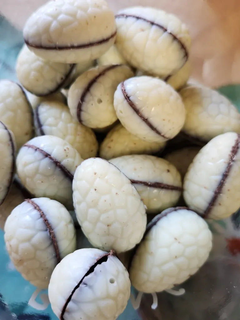 Oeufs de Pâques blanc-café(/100 g)