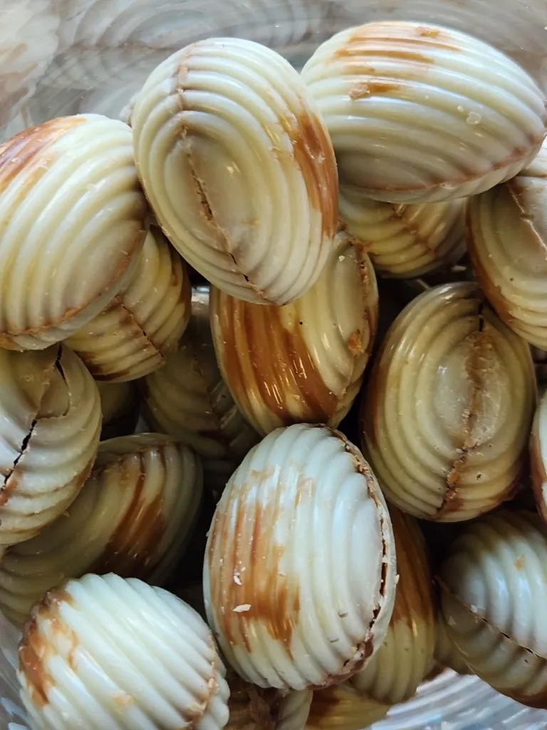 Oeufs de Pâques blanc-pistache crunchy façon Dubaï(/100 g) bio